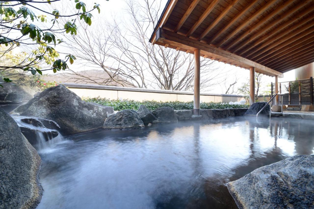 Готель Iizaka Onsen Surikamitei Ohtori Фукусіма Екстер'єр фото