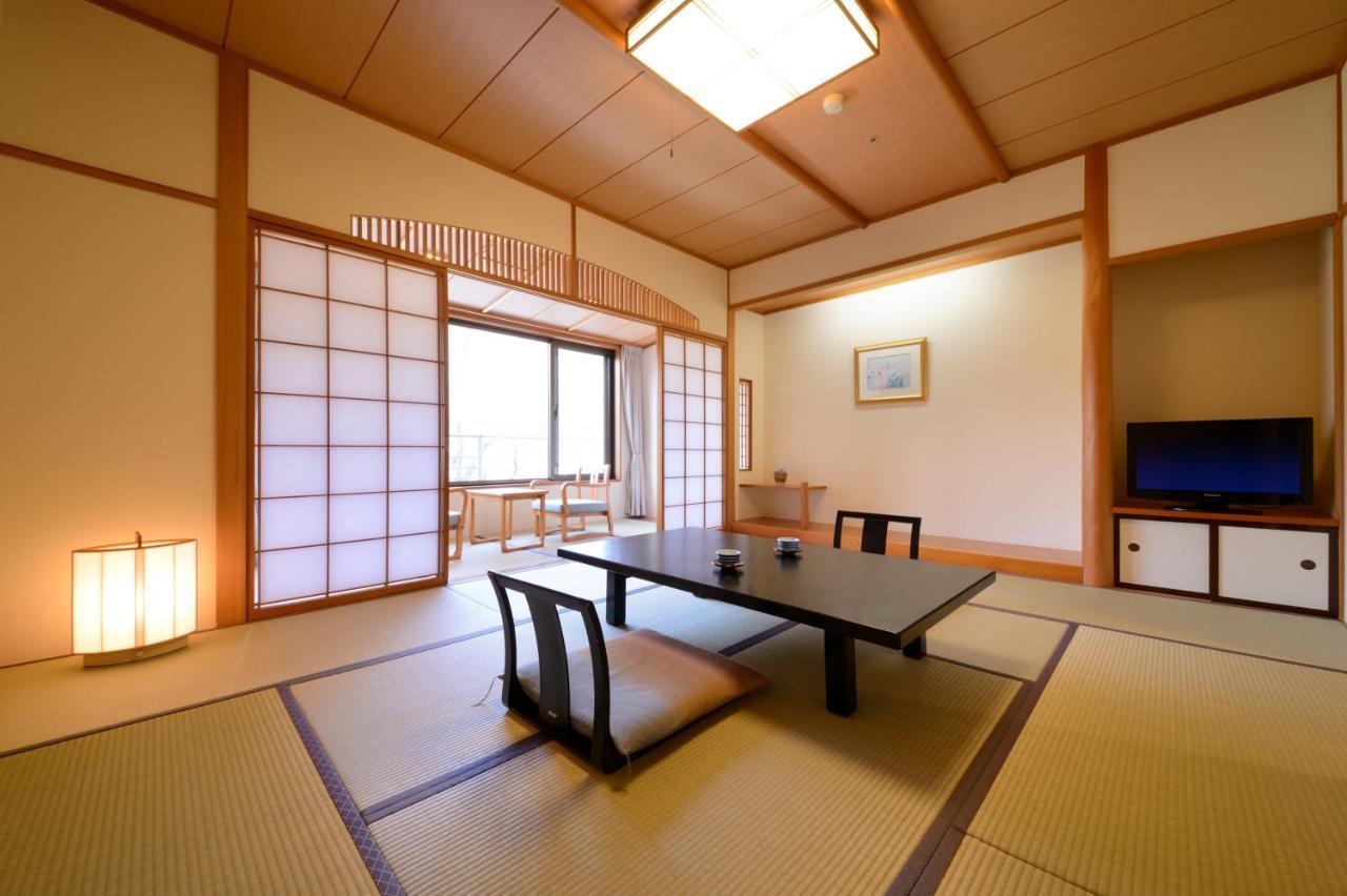 Готель Iizaka Onsen Surikamitei Ohtori Фукусіма Екстер'єр фото